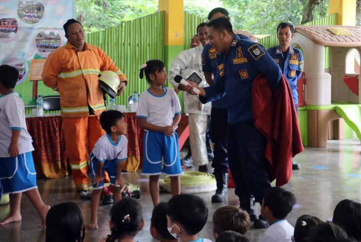 DPKP Kota Cirebon Beri Pemahaman pada Anak tentang Pencegahan Kebakaran